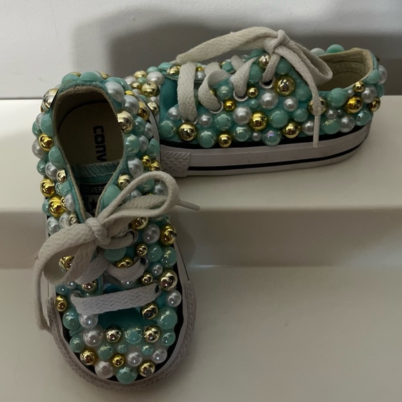 Converse Kids Badazzeled Shoes!!! - Picture 2 of 12